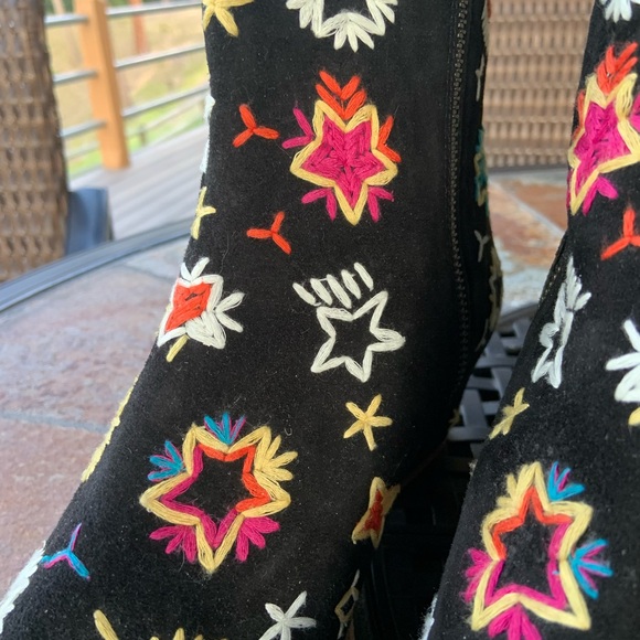 Free People * Bowers Celestial Embroidered Black Leather & Suede Ankle Boots - Picture 7 of 16